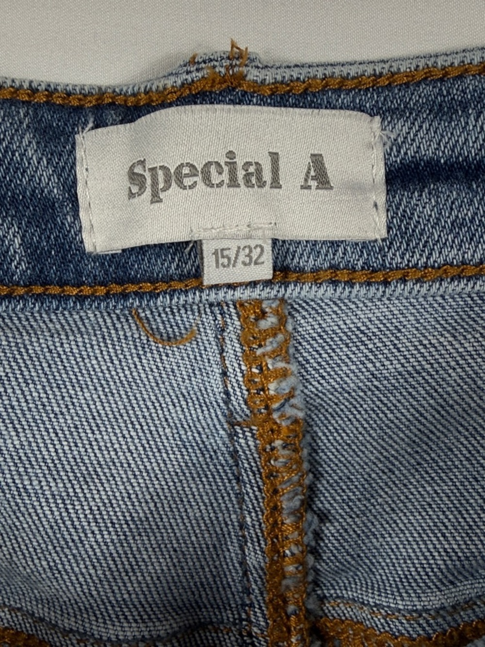Special A High-Rise Straight Jeans. Medium Wash. Womens Size 15. 32 Waist - Picture 4 of 7
